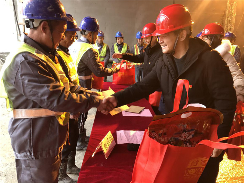 亚洲精品V天堂中文字幕