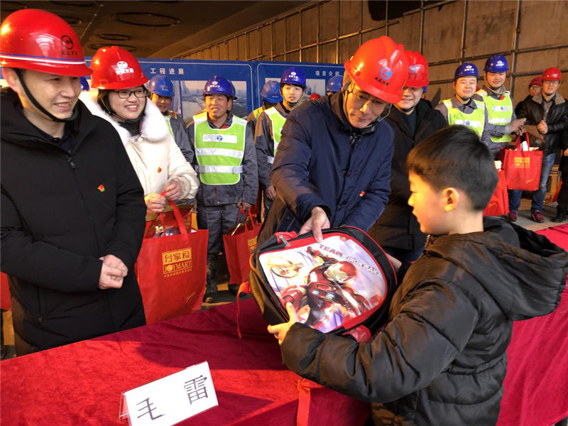 亚洲精品V天堂中文字幕