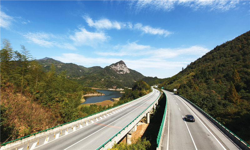 亚洲精品V天堂中文字幕