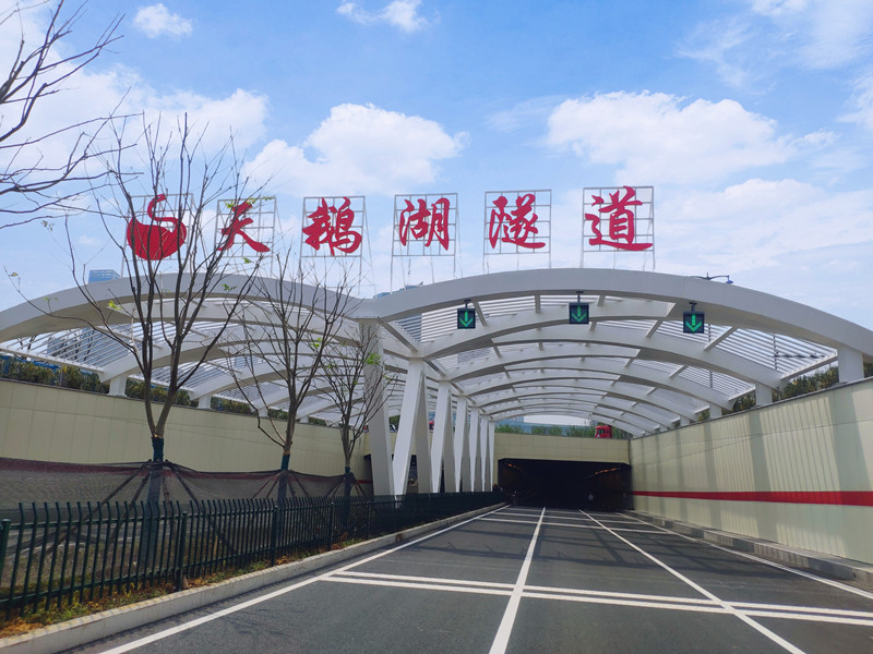 亚洲精品V天堂中文字幕