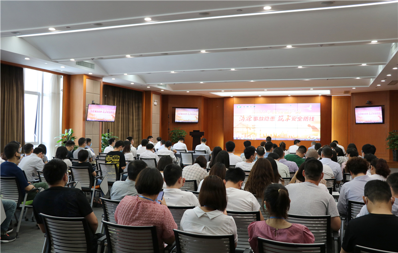 亚洲精品V天堂中文字幕