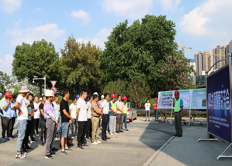 亚洲精品V天堂中文字幕