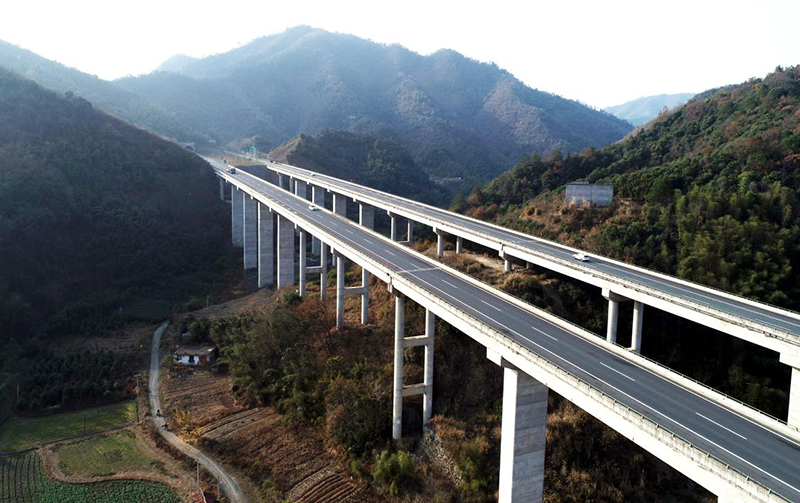 亚洲精品V天堂中文字幕