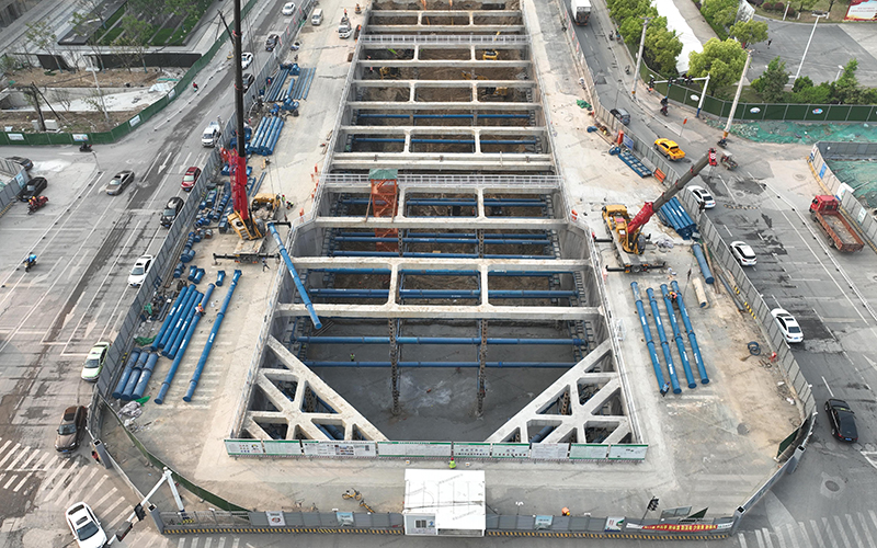 亚洲精品V天堂中文字幕