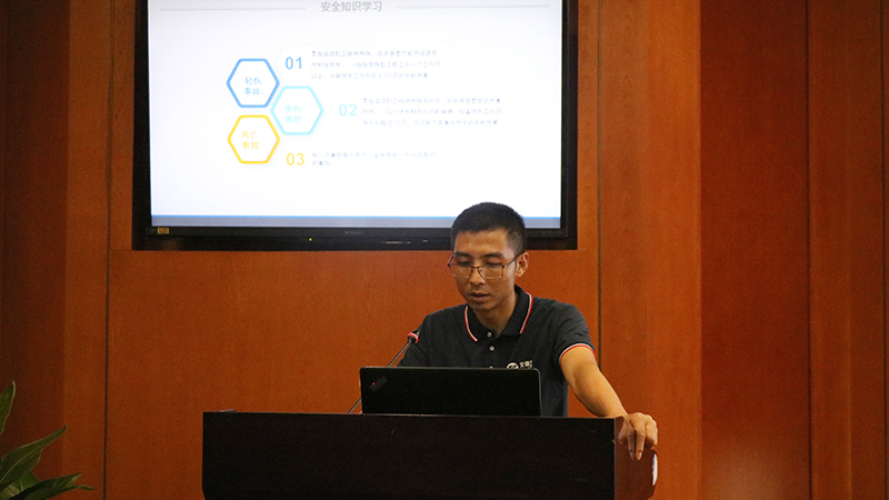 亚洲精品V天堂中文字幕