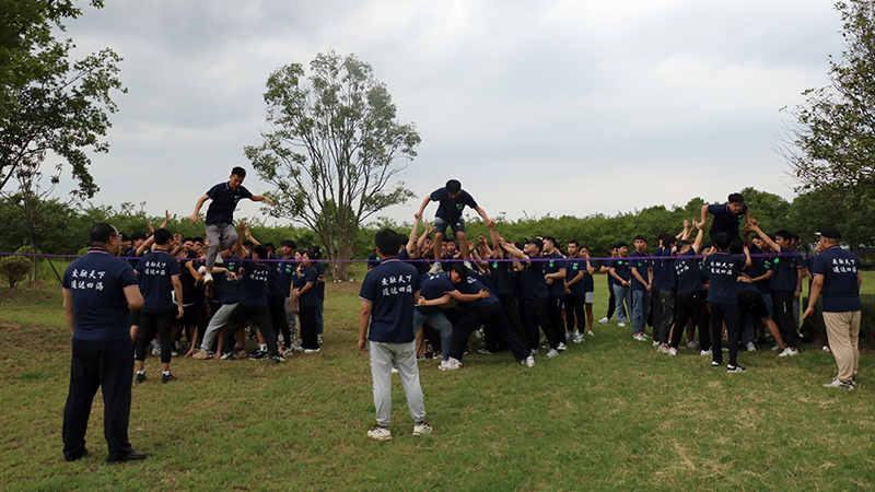 亚洲精品V天堂中文字幕