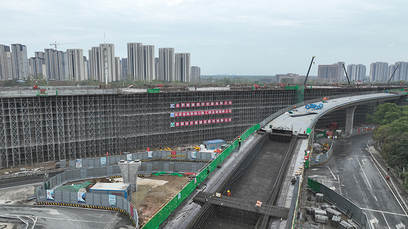 亚洲精品V天堂中文字幕