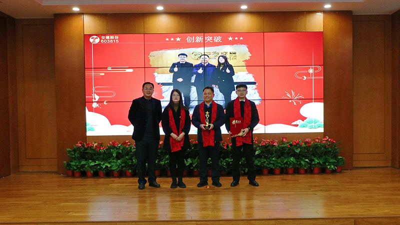 亚洲精品V天堂中文字幕