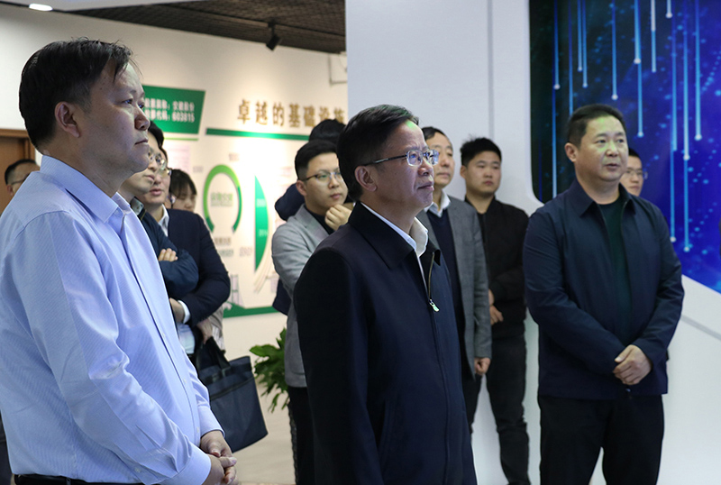 亚洲精品V天堂中文字幕