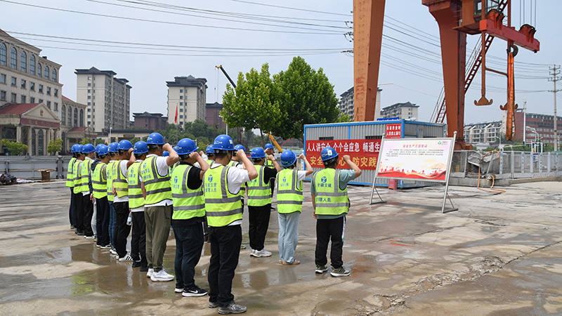 亚洲精品V天堂中文字幕